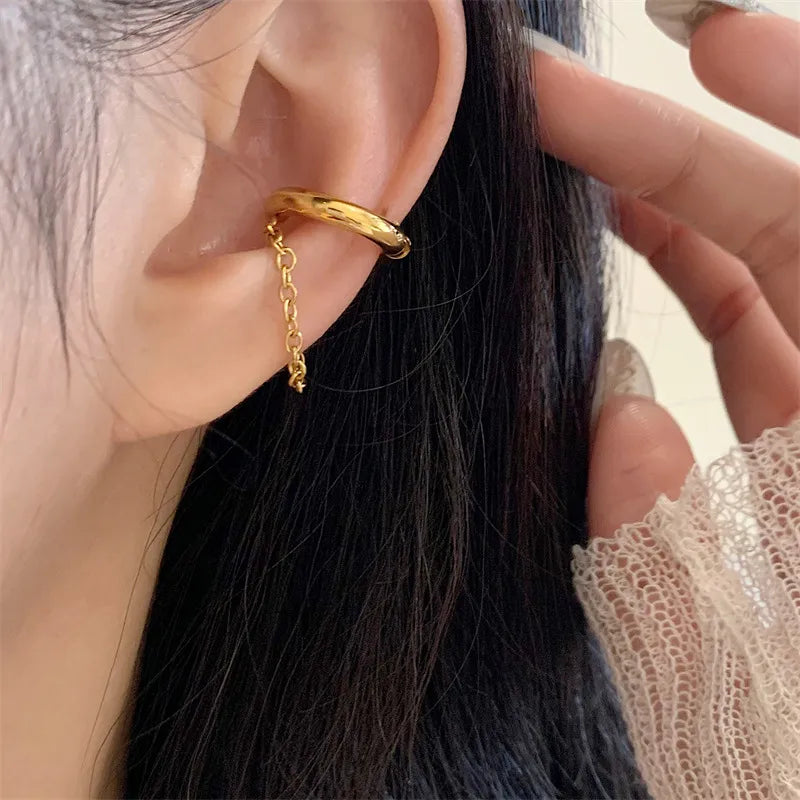 Classic ear cuff