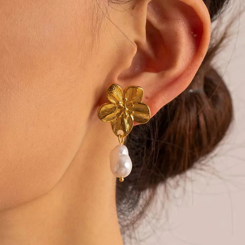 Ivory Pearl Earrings